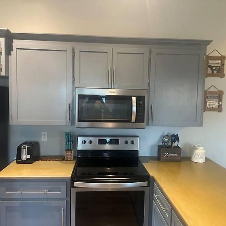 Local With A Side Of Cozy Apartment Enterprise Exterior foto